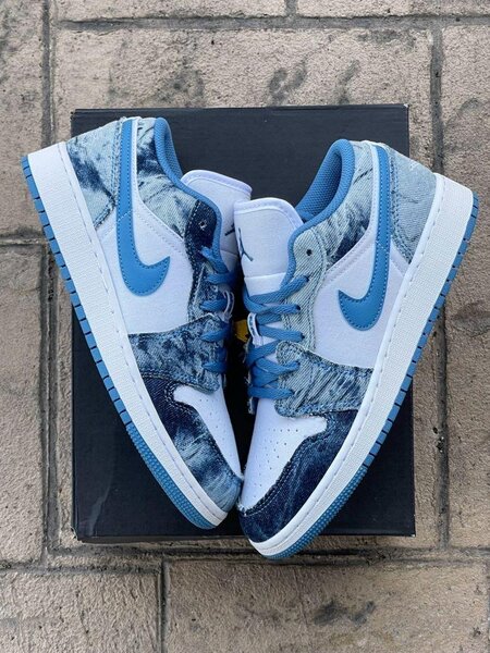 Air Jordan 1 Low-Washed Denim