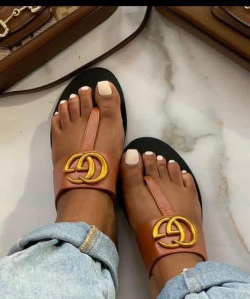 slippers