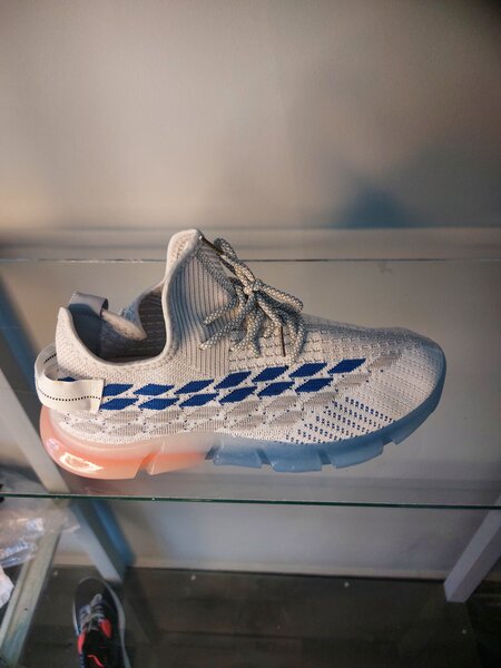 Tenis