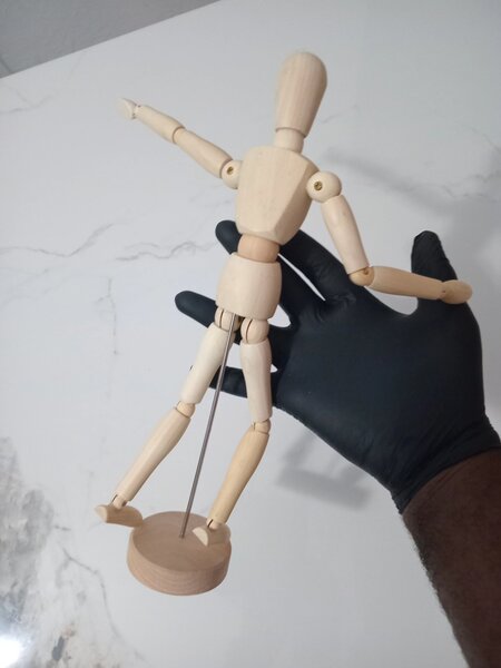 Mannequin articulé en bois