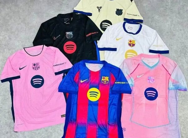 Maillots de football stylés
