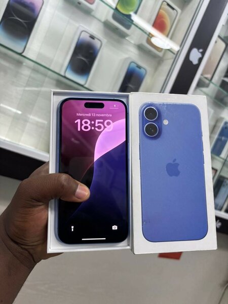iPhone 16 simple