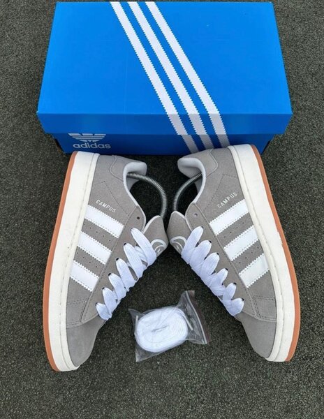 Adidas campus