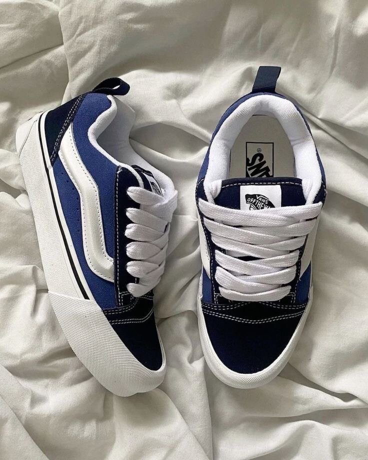 VANS KNU SKOOL