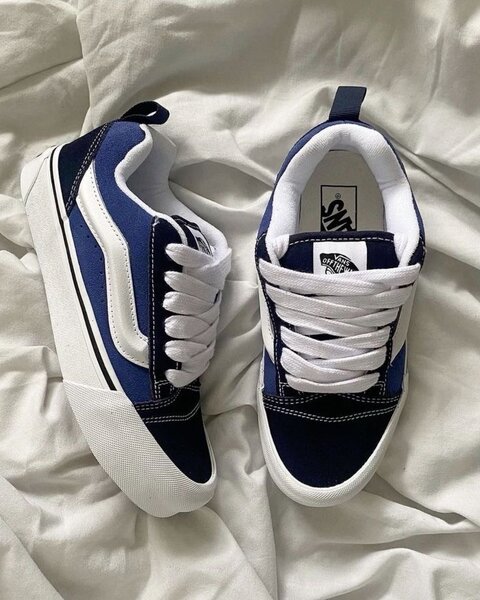 VANS KNU SKOOL