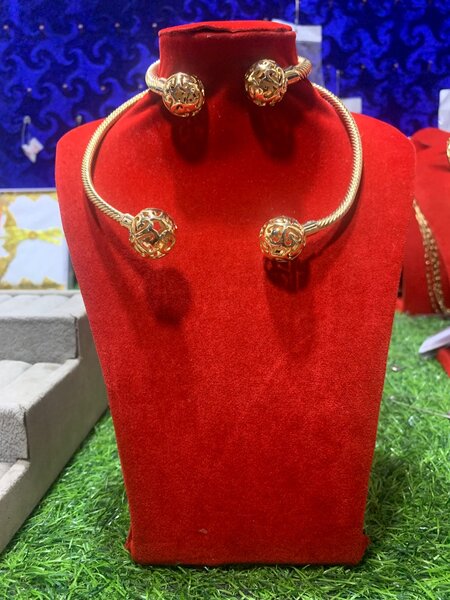 Ladies Chocker