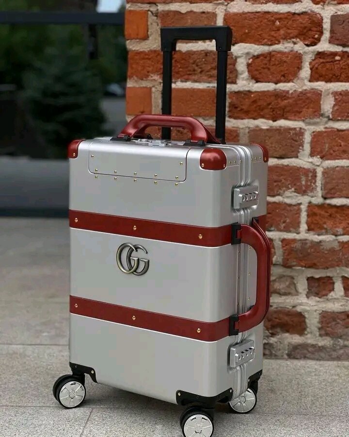 Valise à roulettes élégante