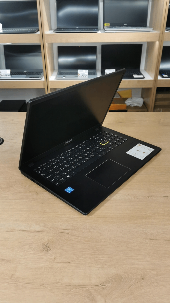 Asus.