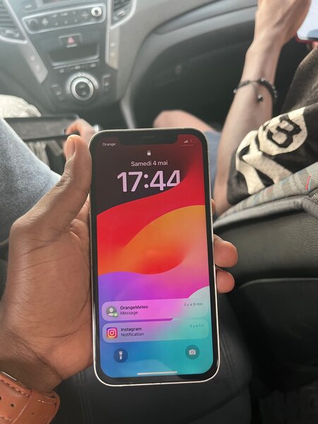 iPhone 12