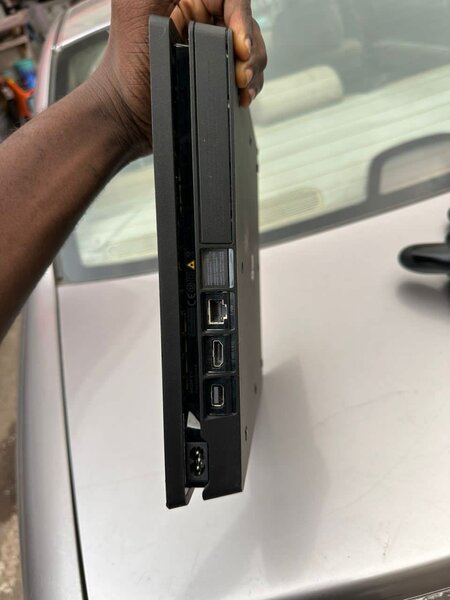 Ps4 slim