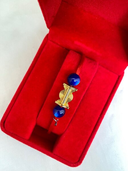 Bracelet élégant en perles bleues