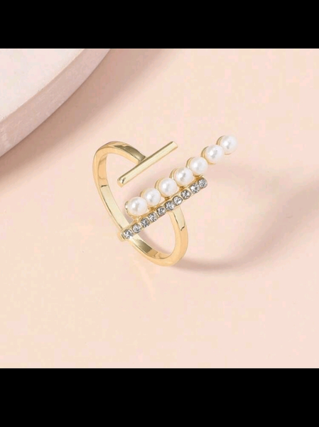 Bague élégante perles et strass