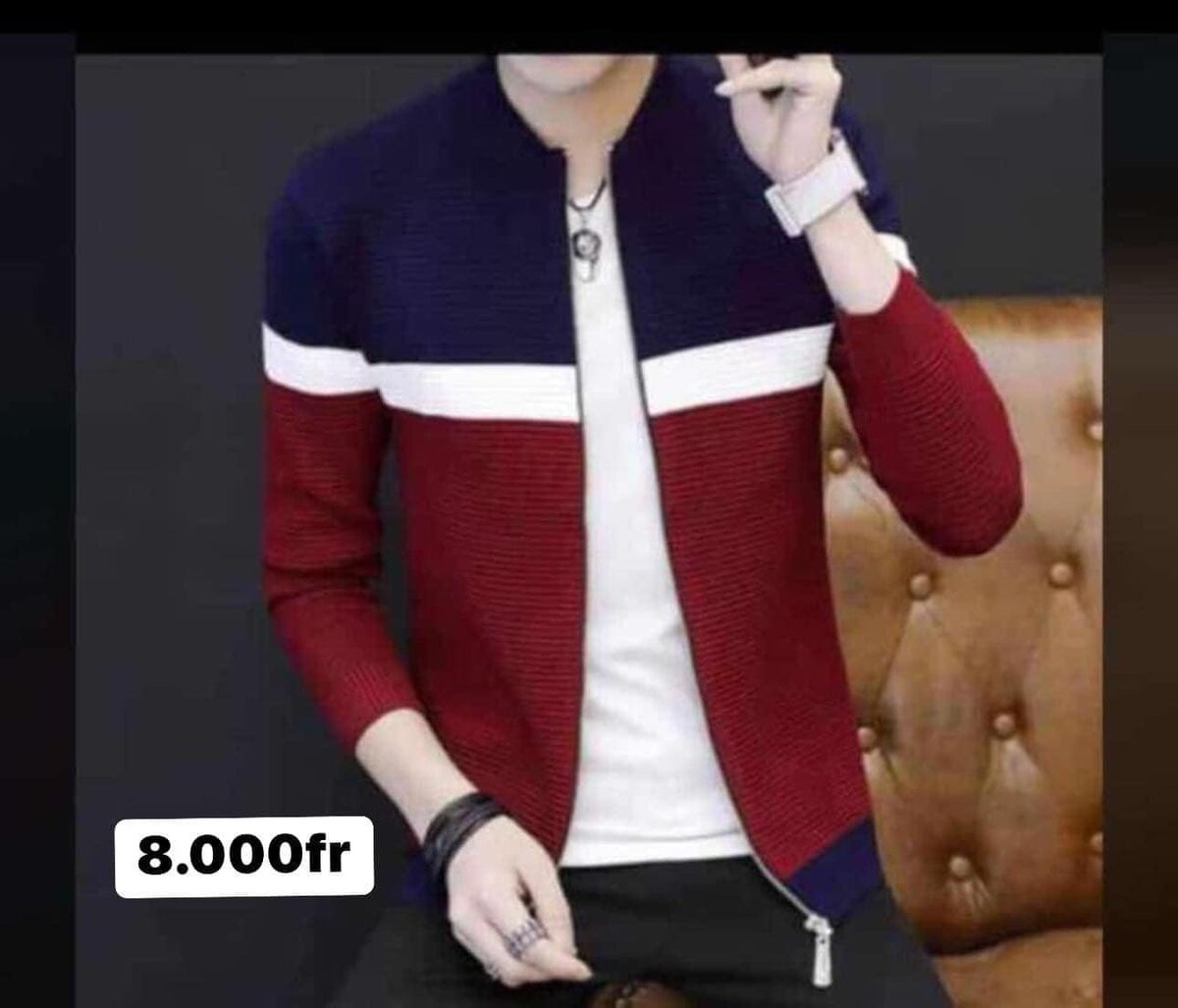 Des pulls cardigan, bleu rouge