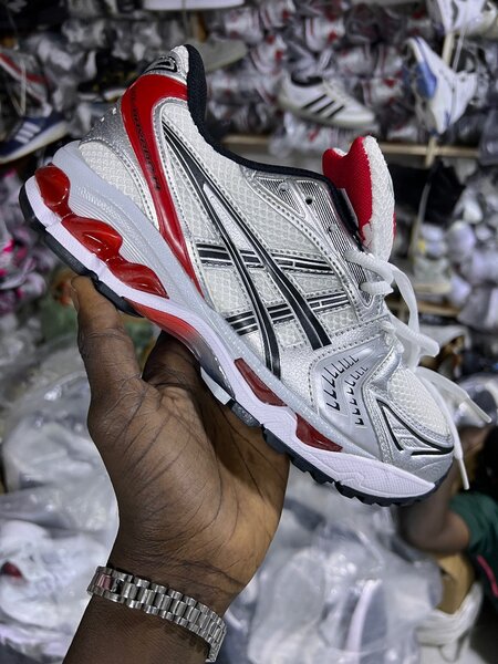 ASICS Kayano 14