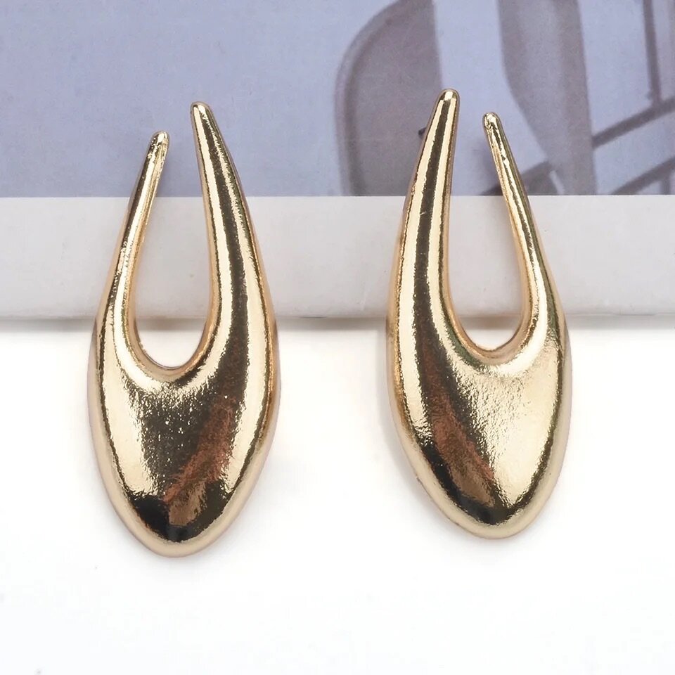 Ursula Earring