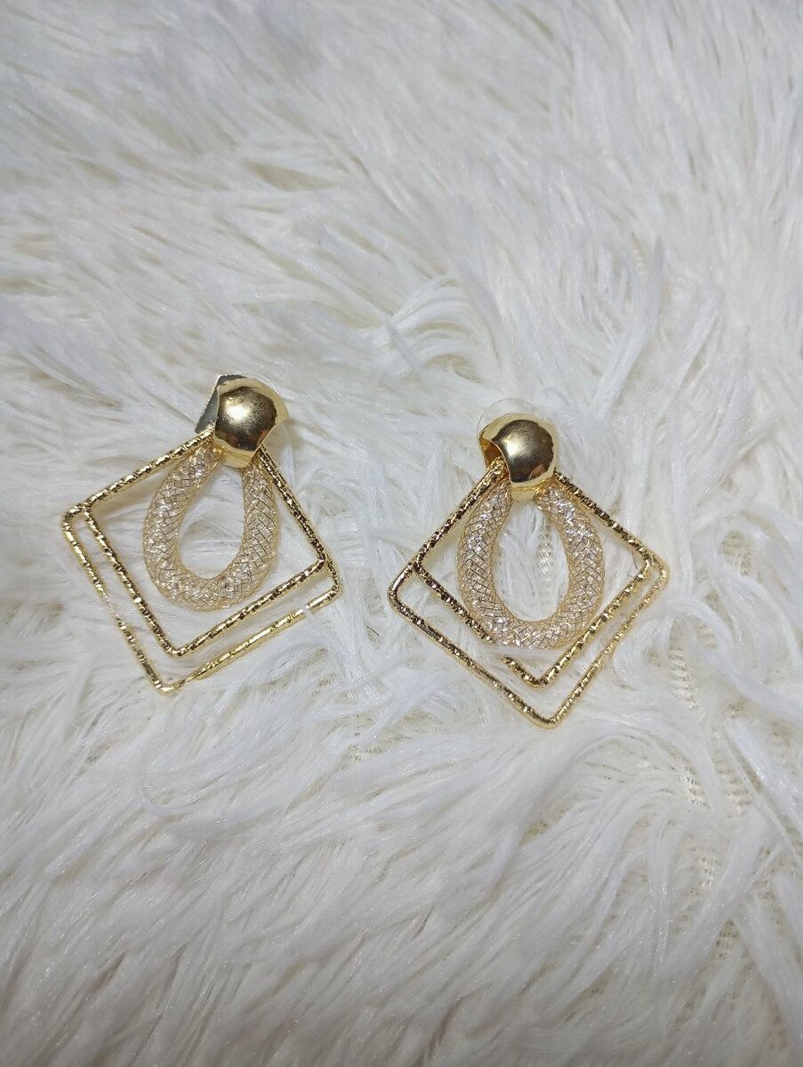 Boucles d'oreilles géométriques dorées