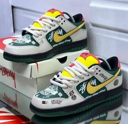 Nike sneakes