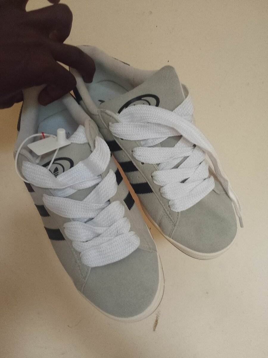 Adidas campus