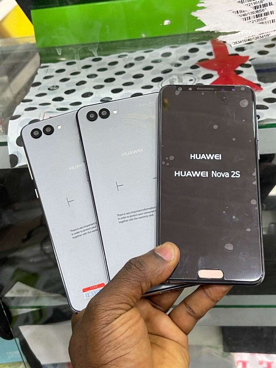 Huawei Nova 2S.     256/8