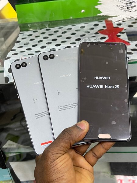 Huawei Nova 2S.     256/8