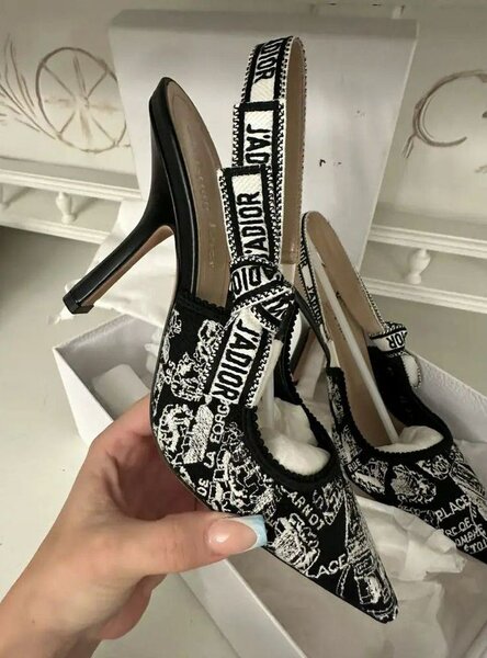 Heel sandals