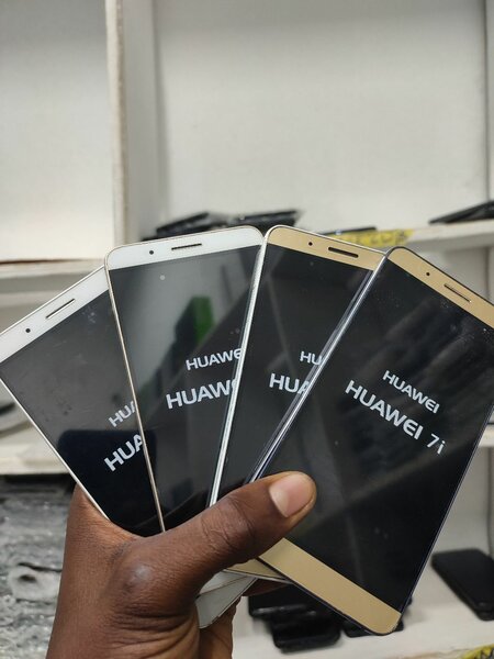 HONOR 7i