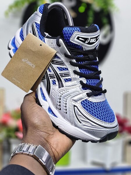 Asics Kayano 14