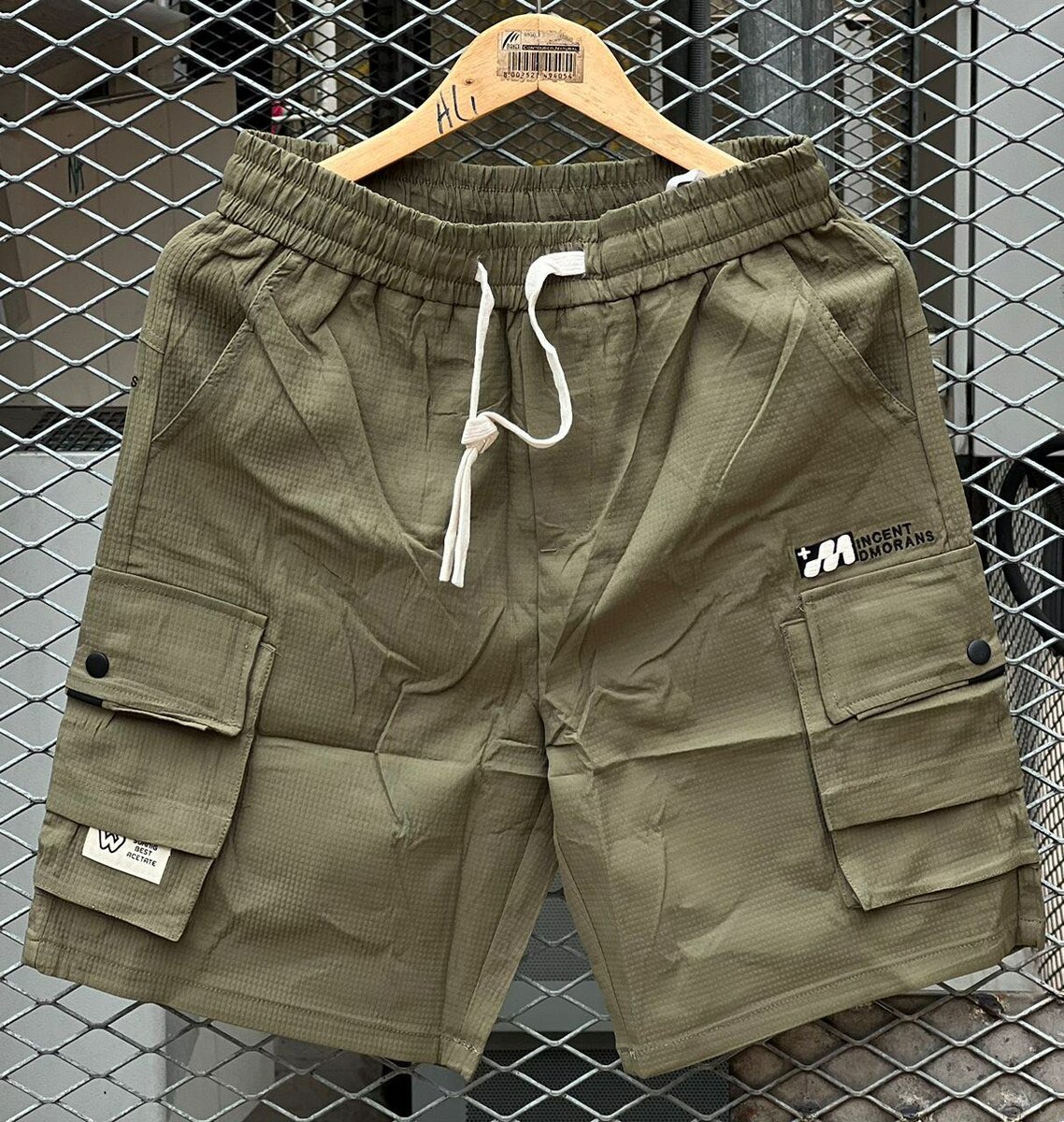 Short cargo