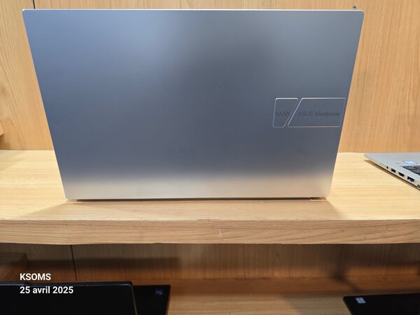 Asus vivobook X1502VA  i9 32gb