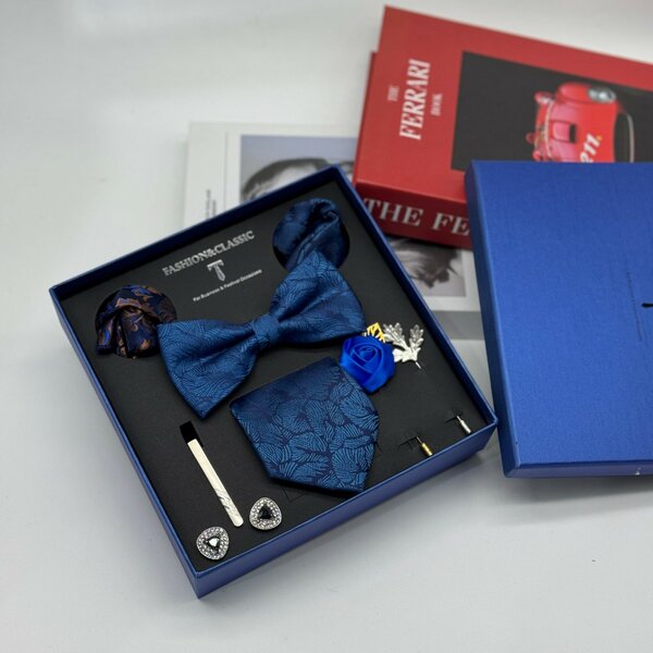 Tie set
