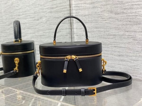 Zara petite trousse