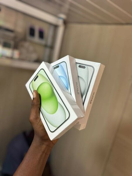 iPhone 15 simple