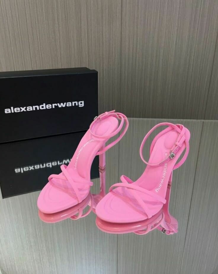P heels