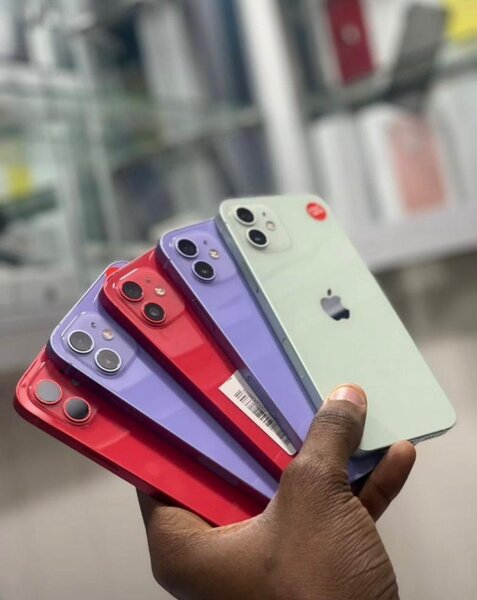 iPhone 12 simple