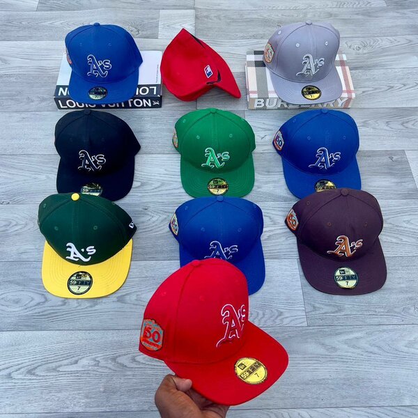Caps