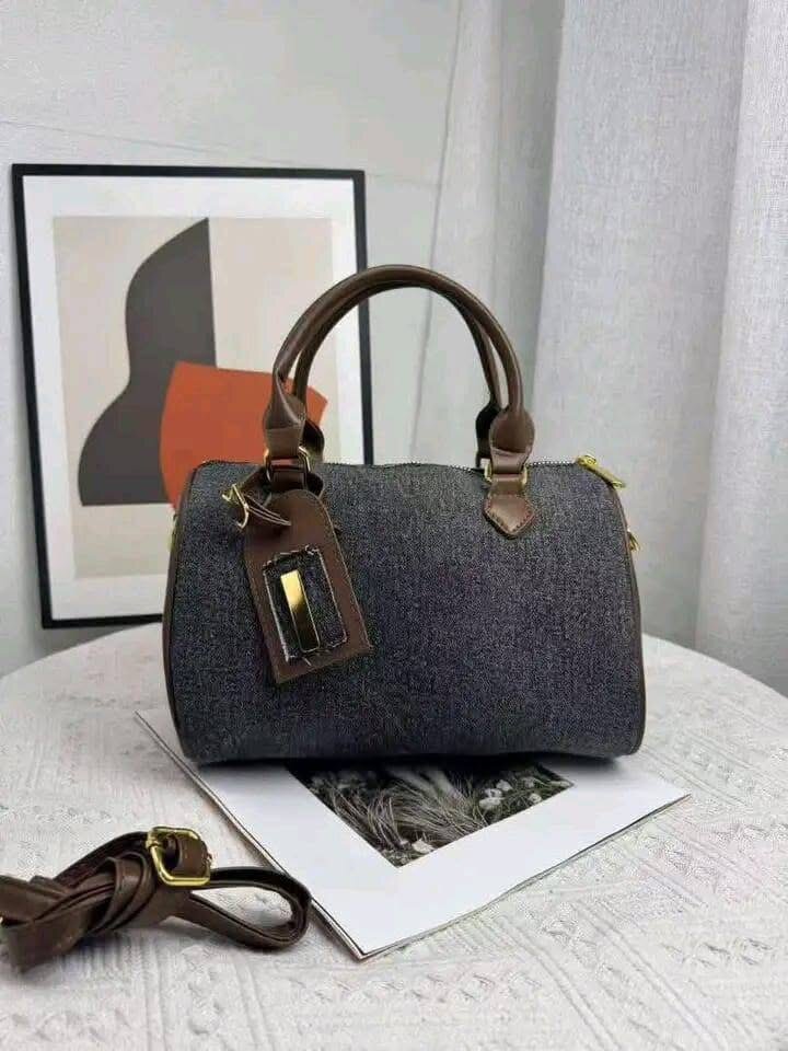 Sac à main en toile élégante