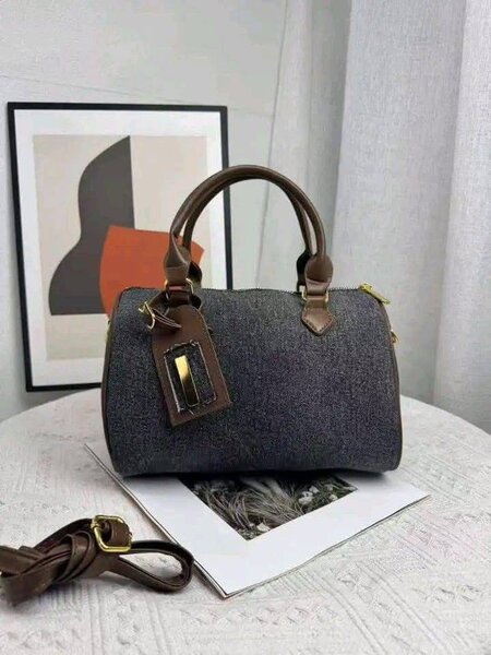 Sac à main en toile élégante