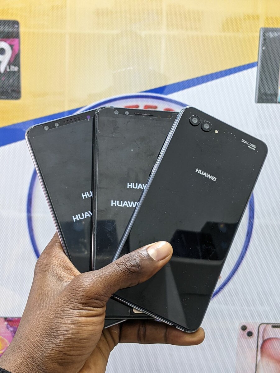 Huawei Nova 2S