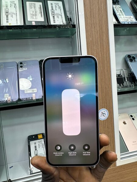 iPhone 14 simple