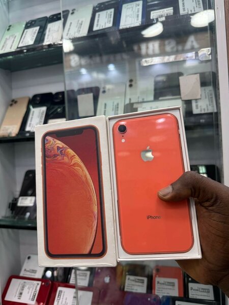 iPhone XR