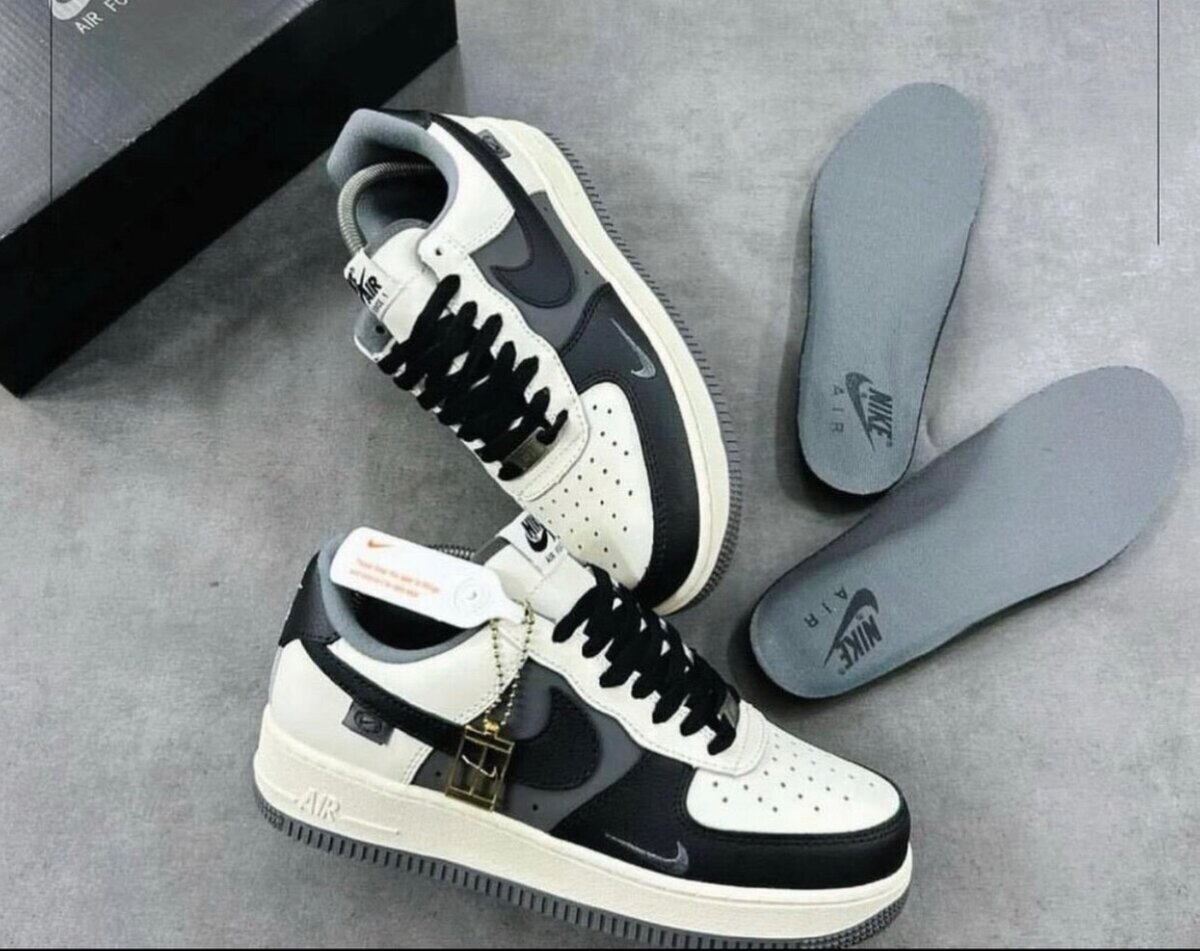 NIKE AIR FORCE