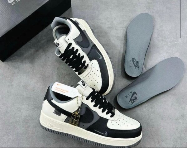 NIKE AIR FORCE