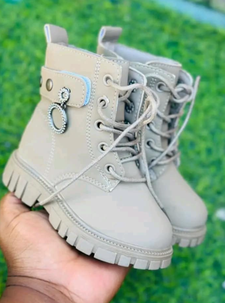 Kids shoes
