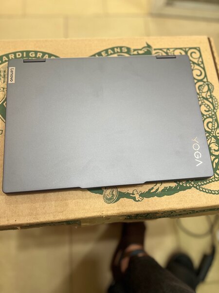 YOGA ULTRA 7