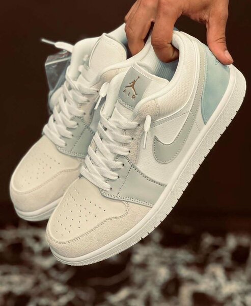 Jordan one low