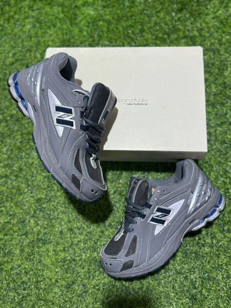 New Balance 503