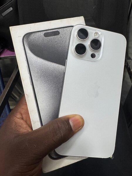 15 pro Max 256 GB