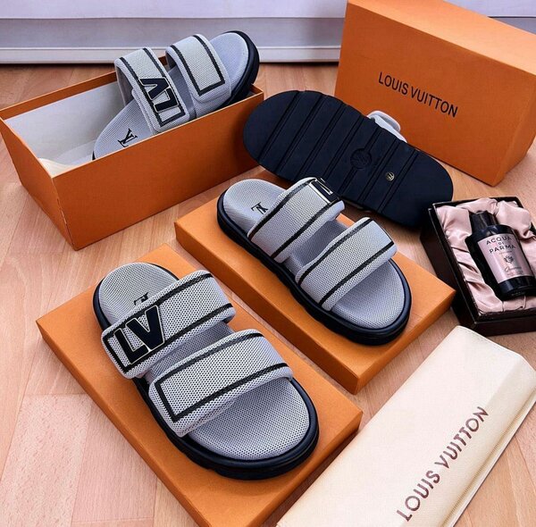 Louis Vuitton Slippers
