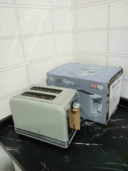 Swan toaster