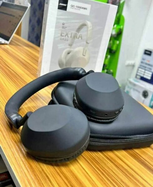 Casque bluetooth Bose extra bass muni d'un coffret